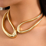Collar Asimétrico Recortado de Moda para un Estilo Sofisticado