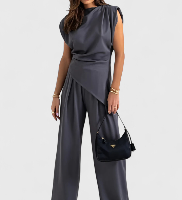 Conjunto Sofía de Hombros Asimétricos y Drapeados Elegantes