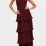 Vestido de Volantes con Escote Corazón y Diseño en Capas para un Look Elegante y Sofisticado en Junio