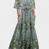 Vestido Daphne Envoltura Floral con Estilo Atemporal y Elegancia
