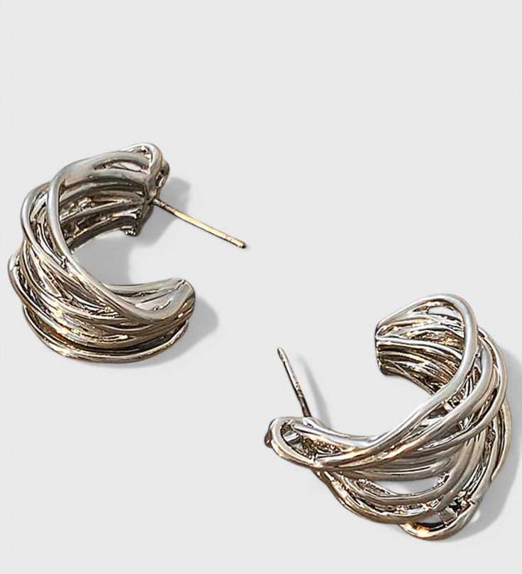 Elegantes Pendientes de Aro en Forma de C para un Estilo Sobresaliente