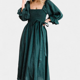 Elegante vestido de dos niveles Petra con cuerpo fruncido y mangas abullonadas para un estilo sofisticado