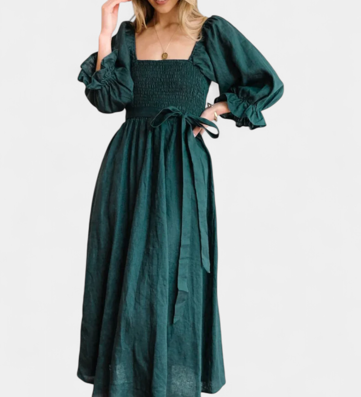 Elegante vestido de dos niveles Petra con cuerpo fruncido y mangas abullonadas para un estilo sofisticado