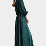 Elegante vestido de dos niveles Petra con cuerpo fruncido y mangas abullonadas para un estilo sofisticado