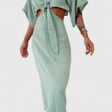 Myra - Vestido Fluido con Lazo Frontal y Detalles Cut-Outs para un Estilo Moderno y Elegante