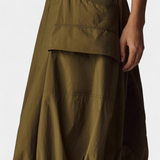 Vestido Midi Katana con Dobladillo de Burbujas y Corsé Ajustable para un Estilo Único