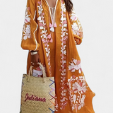 Vestido Alessia Estilo Bohemio con Manga Larga y Estampado Floral Elegante