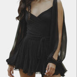 Skylar Vestido Mini con Escote en V Elegante y Mangas Ligeras para un Look Sofisticado