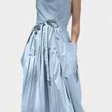 Vestido Largo Sin Tirantes con Cordones Laterales Ajustables para un Look Elegante y Estilizado