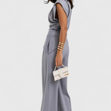 Conjunto Sofía de Hombros Asimétricos y Drapeados Elegantes