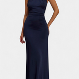 Vestido Halter Ajustado Trinity con Fruncido y Espalda Descubierta para un look sofisticado