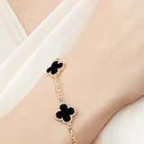 Pulsera de Trébol con Diseño Elegante y Acabado en Baño de Oro