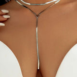 Collar Choker con Cadena Metálica Elegante y Moderno