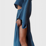 Conjunto de dos piezas Martha con falda de abertura alta para un estilo elegante y moderno