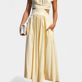 Elegante Conjunto Largo Jocelyn con Escote Alto y Detalle de Abertura Lateral para un look Minimalista y Sofisticado