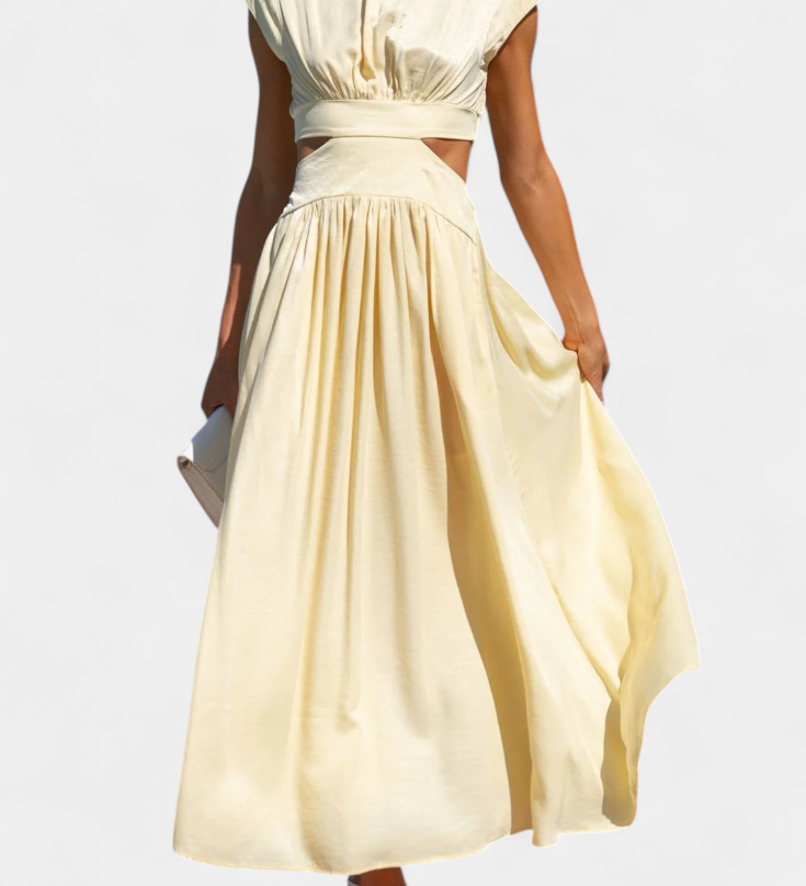 Elegante Conjunto Largo Jocelyn con Escote Alto y Detalle de Abertura Lateral para un look Minimalista y Sofisticado