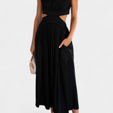 Elegante Conjunto Largo Jocelyn con Escote Alto y Detalle de Abertura Lateral para un look Minimalista y Sofisticado