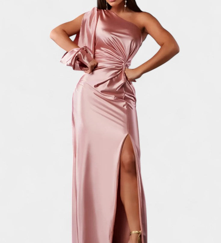 Vestido Asimétrico Charlotte con Drapado en un Hombro para Impactar