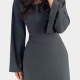 Vestido de Punto Livia con Cintura Ajustable para un Estilo Confortable y Elegante