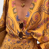 Vestido Boho Candela con Estampado Floral y Escote en V Cruzado para un look con estilo