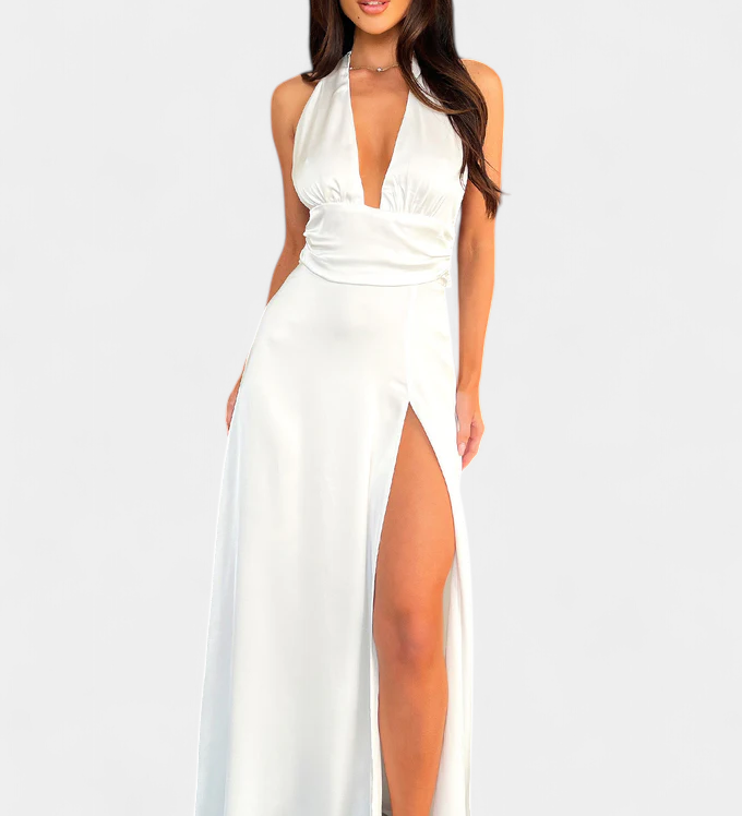 Elegante vestido Latisha con cuello halter ydetalle de gran abertura para un estilo seductor