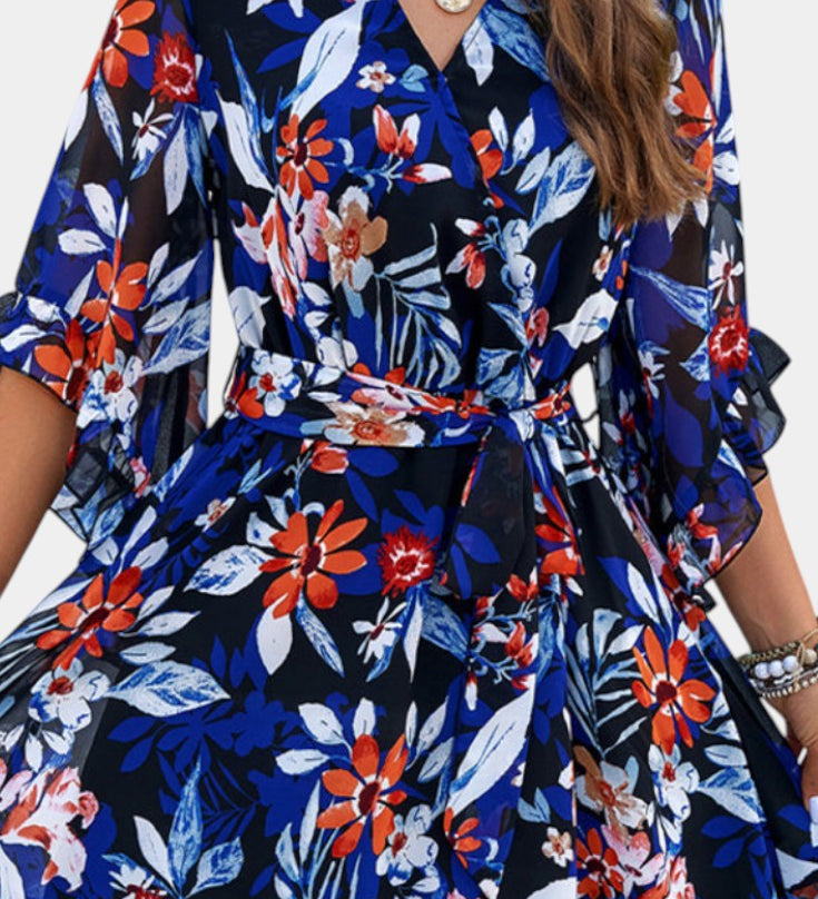 Besa Vestido Mini Floral Impreso con Silueta Elegante y Fluida