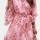 Besa Vestido Mini Floral Impreso con Silueta Elegante y Fluida