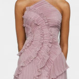 Vestido Halter con Volantes Plisados en Tono Lila Etéreo - Elegancia y Estilo para el Verano