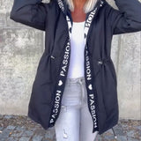 Abrigo casual con capucha y cordón con estampado de letras