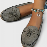 Zapatillas de gamuza clásicas Peony con borlas para un estilo elegante y cómodo