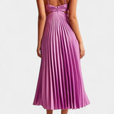 Vestido sin mangas Selena con plisado, corte lateral y elegante detalle torcido