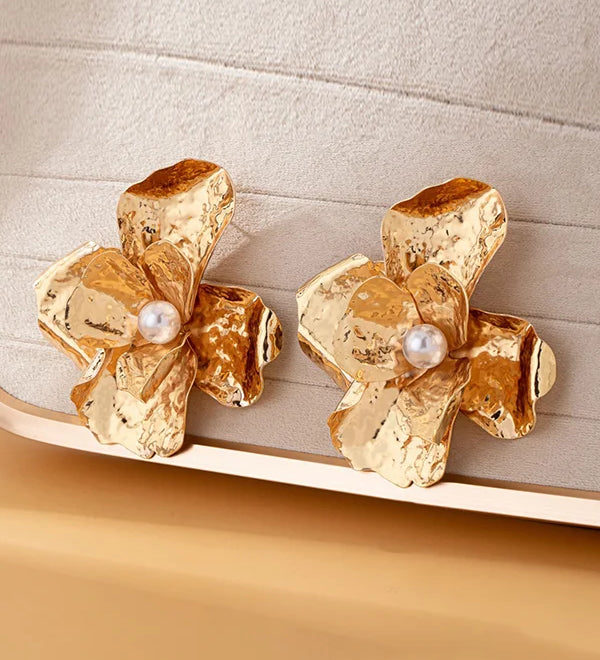 Elegantes pendientes con diseño de flor brillante para un estilo deslumbrante