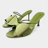 Elegantes Tacones Puntiagudos de Cuero Sintético para un Estilo Sofisticado