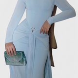 Vestido Ajustado Plisado Fátima con Elegantes Detalles Metálicos