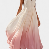 Elegante vestido maxi halter plisado Starla con detalles de perlas perfectos para ocasiones especiales