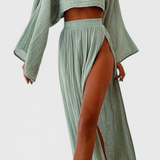 Conjunto de dos piezas Martha con falda de abertura alta para un estilo elegante y moderno