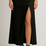 Vestido Elina de Corte Fluido con Escote en V para un Estilo Elegante y Cómodo