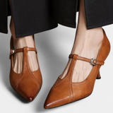 Zulema Tacones T-Bar Elegantes con Acabado Liso para un Estilo Sofisticado