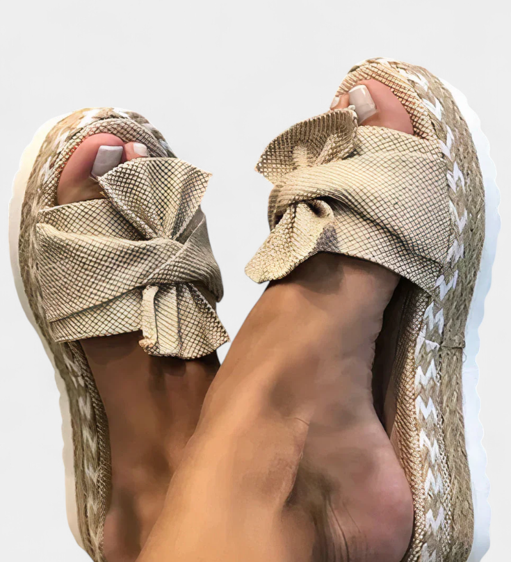 Elegantes sandalias de plataforma Cveta con elegante lazo para un estilo único