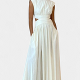 Elegante Conjunto Largo Jocelyn con Escote Alto y Detalle de Abertura Lateral para un look Minimalista y Sofisticado