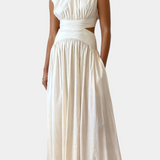 Elegante Conjunto Largo Jocelyn con Escote Alto y Detalle de Abertura Lateral para un look Minimalista y Sofisticado