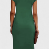 Vestido Midi Clásico Katrina con Cuello Redondo y Elegante Detalle Drapeado