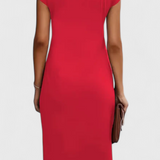Vestido Midi Clásico Katrina con Cuello Redondo y Elegante Detalle Drapeado