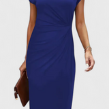 Vestido Midi Clásico Katrina con Cuello Redondo y Elegante Detalle Drapeado