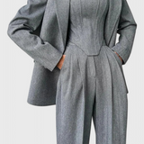 Conjunto de 3 Piezas Evena con Corsé Estructurado para un Look Elegante y Chic