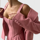 Conjunto de 3 Piezas Evena con Corsé Estructurado para un Look Elegante y Chic