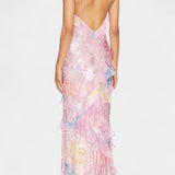 Elegante Vestido Maxi con Volantes Florales y Atuendo Fawn