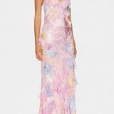 Elegante Vestido Maxi con Volantes Florales y Atuendo Fawn