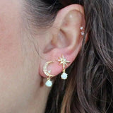 Elegantes Pendientes de Luna y Estrella en Oro para un Toque de Brillo y Encanto