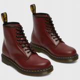 Botas altas clásicas Addison con cordones para un estilo elegante y atemporal